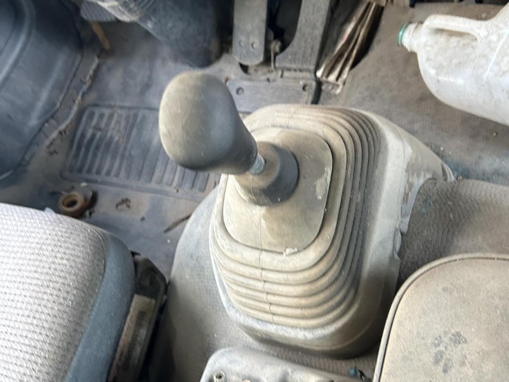 2000-isuzu-ftr-image-28