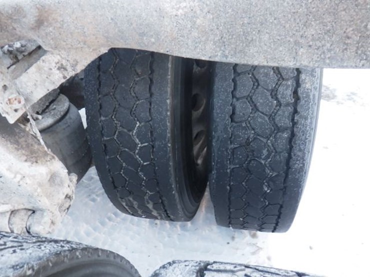 2014-peterbilt-386-image-7