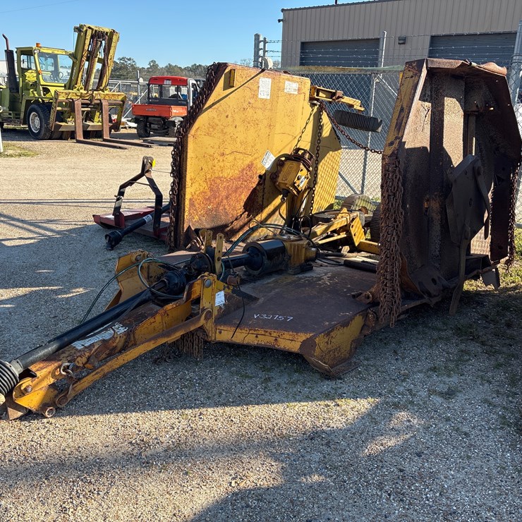 #32757 • WOODS 15FT BATWING CUTTER