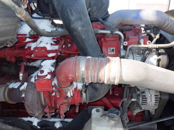 2023-peterbilt-579-image-29