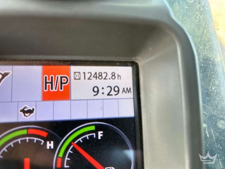 2013-deere-210g-image-6