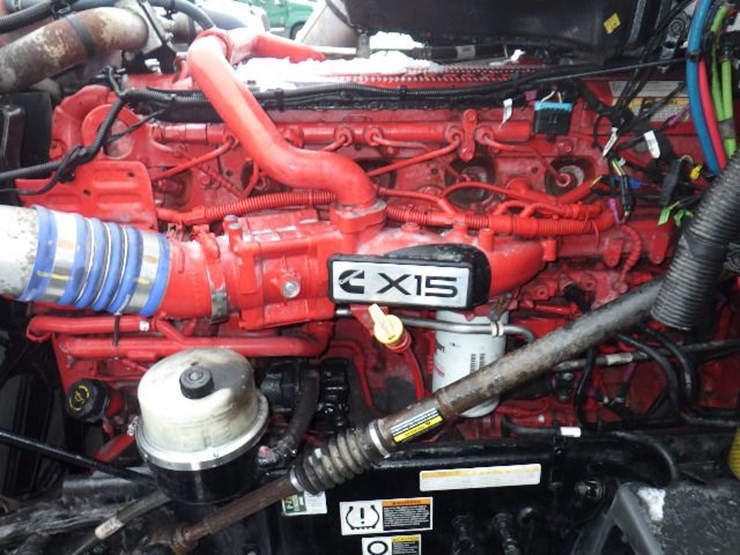 2021-peterbilt-579-image-24