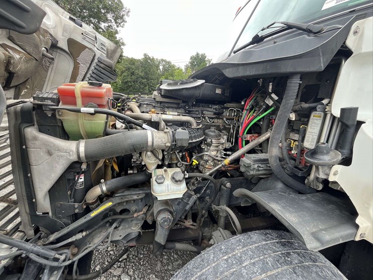 2018-freightliner-cascadia-evolution-t/a-truck-tractor-image-57