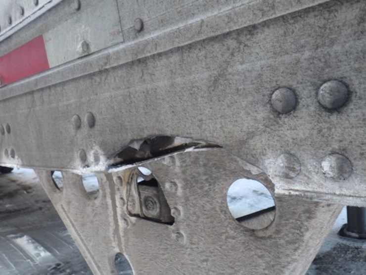 2018-utility-4000d-x-image-6