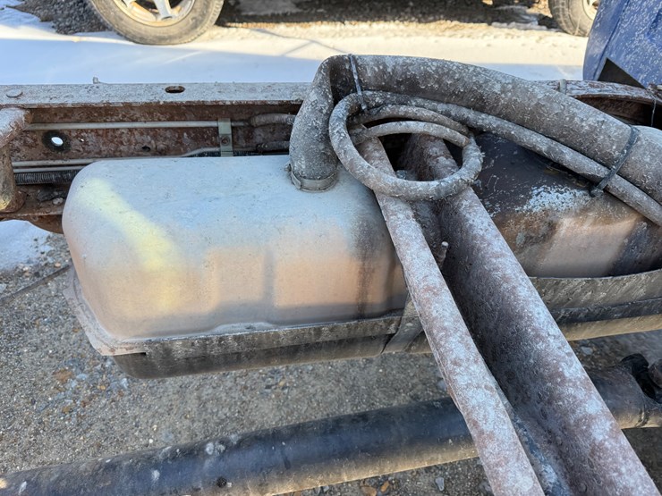 1997-chevrolet-3500-image-14