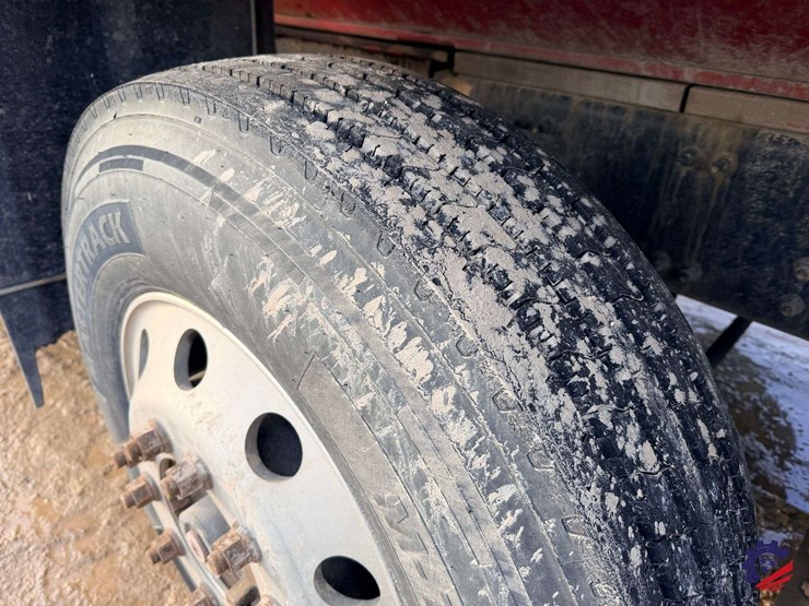 2018-mack-granite-gu713-image-14