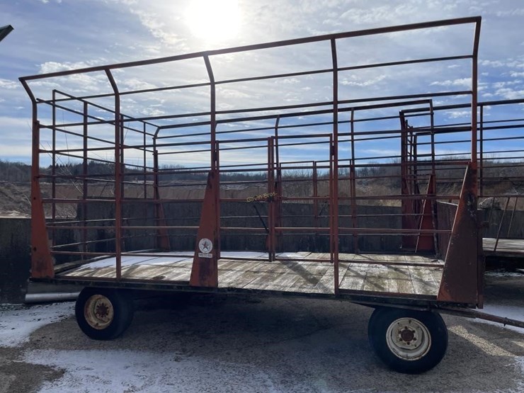 meyers-16'-hay-wagon-image-2