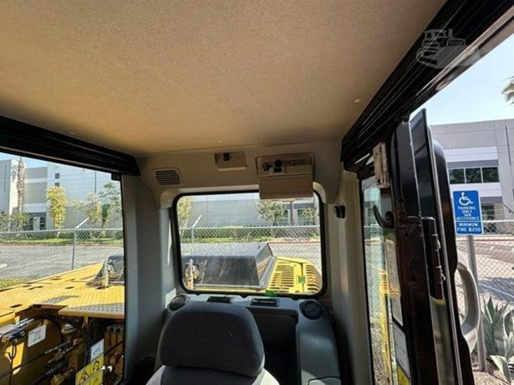 2019-caterpillar-312fgc-image-7