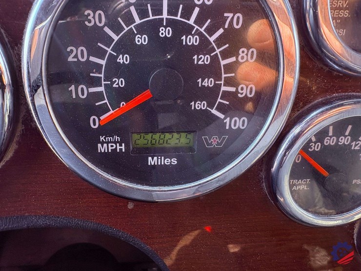 2021-western-star-4900ex-image-58