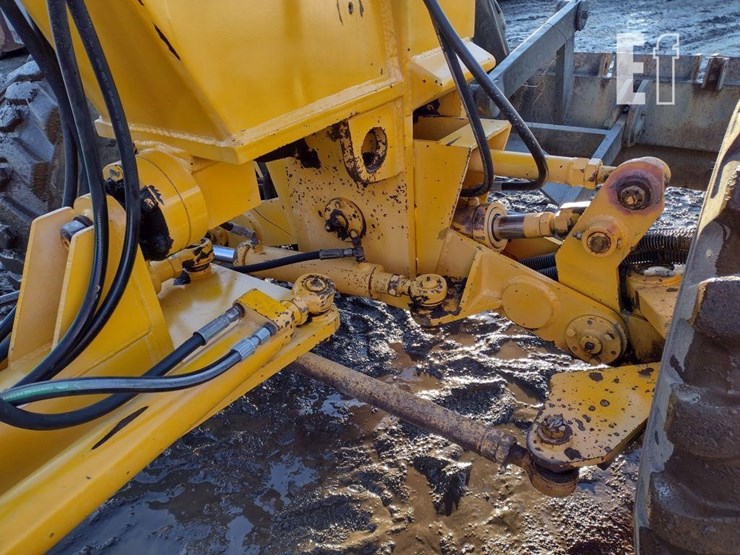 2004-volvo-g86-image-24