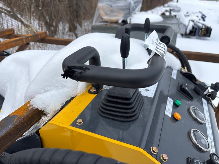 #4115-•-d1g.-new-sd-lanch-sdll60-mini-skidsteer-image-2