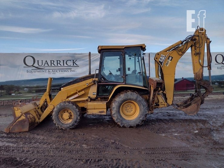 2005-caterpillar-420d-image-1