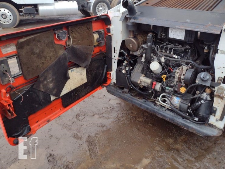 2017-bobcat-t595-image-38
