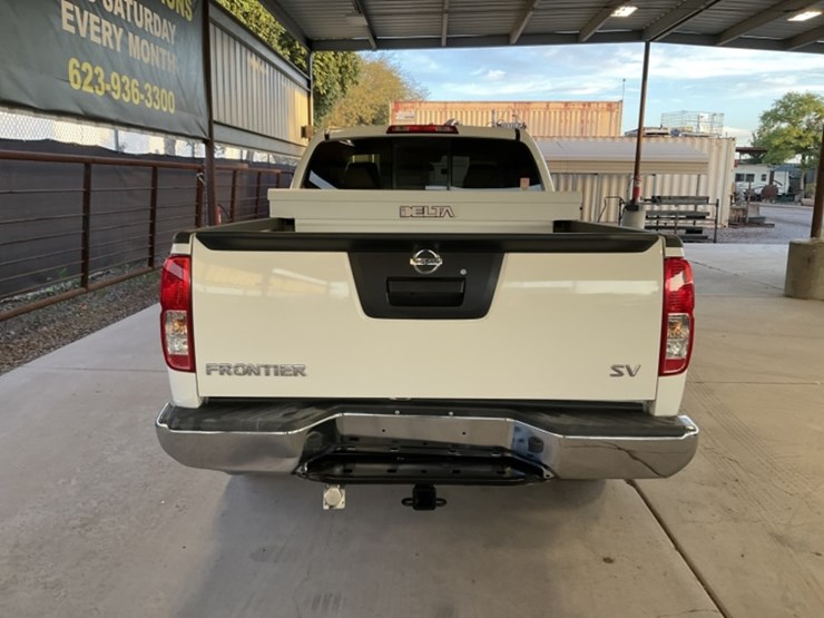 2015-nissan-frontier-image-6