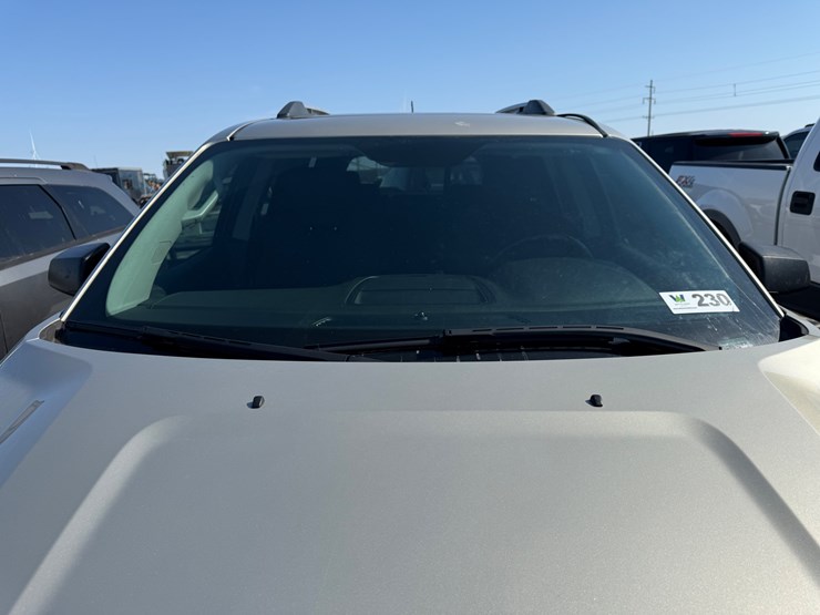 2015-gmc-acadia-sle-image-17