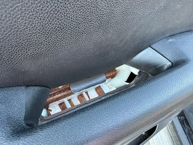 2014-chevrolet-tahoe-image-15