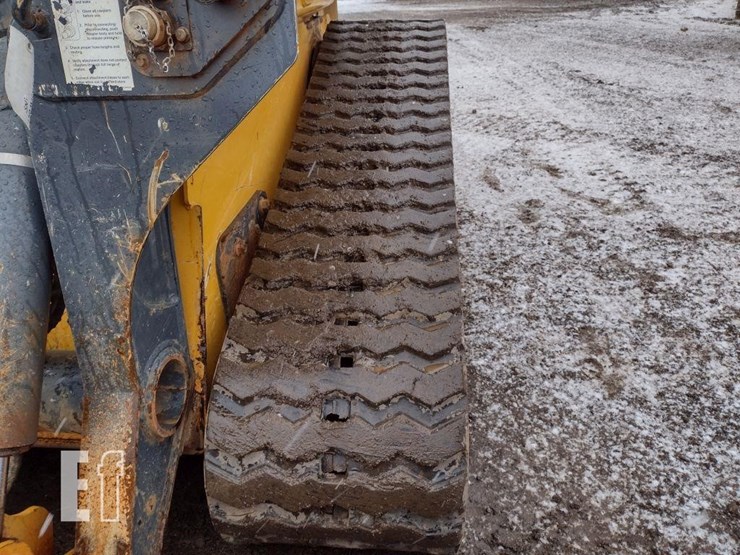 2021-deere-331g-image-26