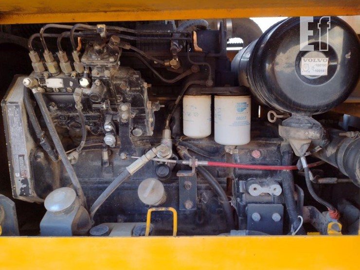 2004-volvo-g86-image-37