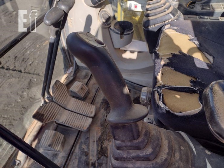 kobelco-sk230sr-lc-5-image-11