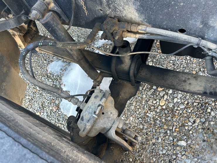 1996-freightliner-fld120-image-21