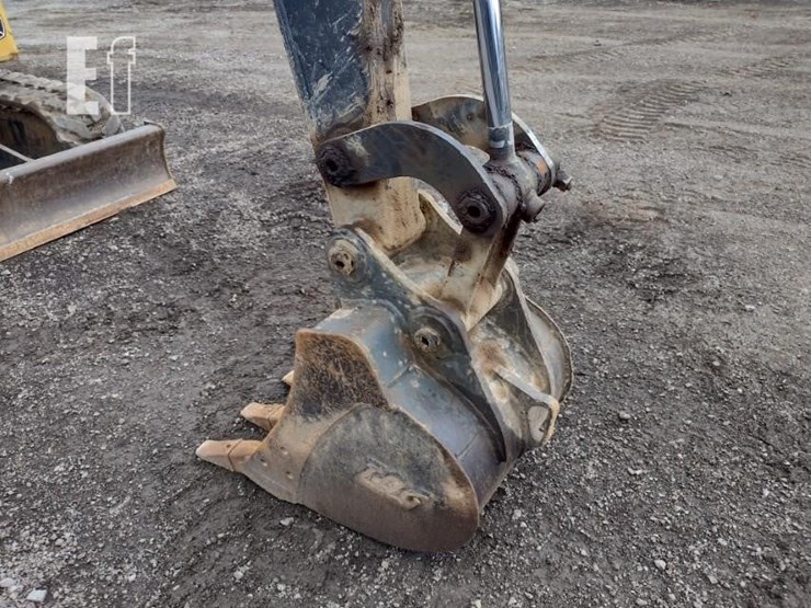 2022-deere-26g-image-17