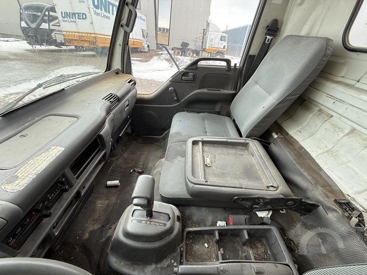 1998-isuzu-npr-image-7