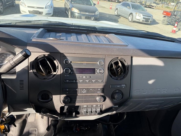 2015-ford-f550-image-12