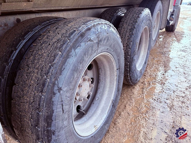 2017-mack-granite-gu713-image-26