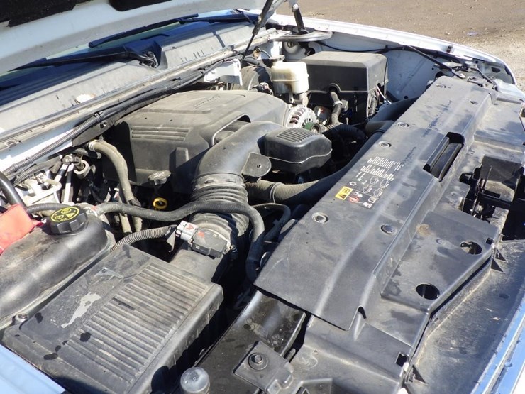 2014-chevrolet-tahoe-image-11