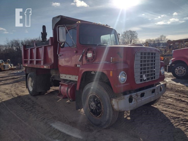 82-ford-l8000-dump-truck^title^-image-33
