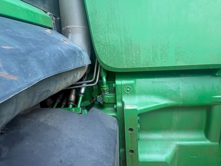 john-deere-8320r-image-44