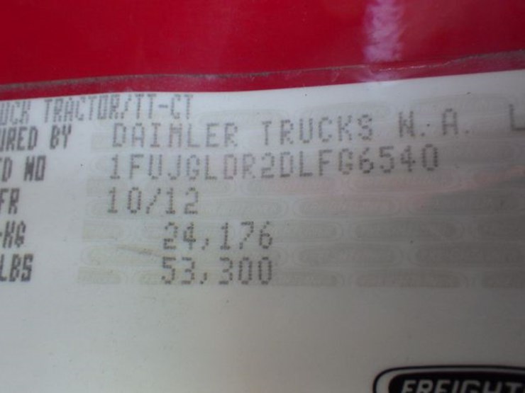 2013-freightliner-cascadia-125-image-20