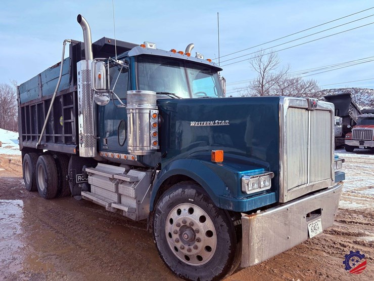 2021-western-star-4900ex-image-4