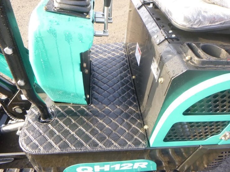 agt-qh12r-hydraulic-excavator-image-20