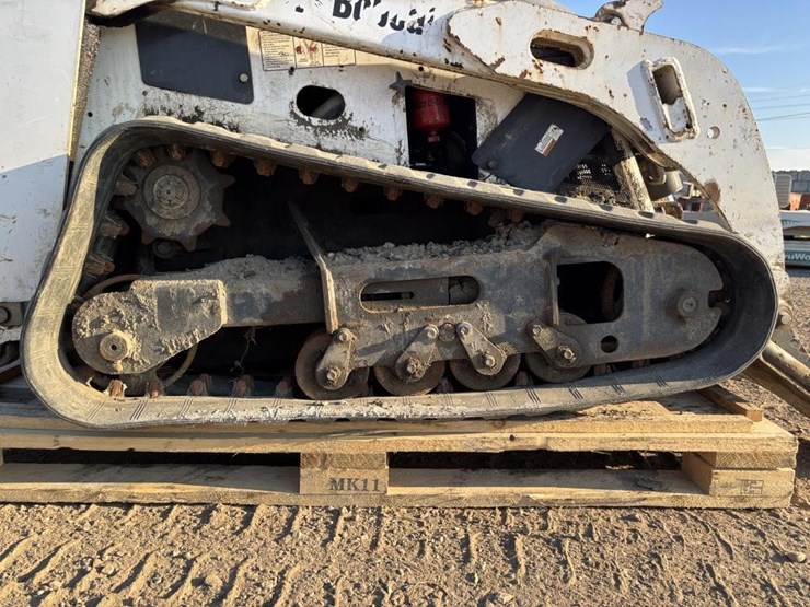 2014-bobcat-mt55-image-10