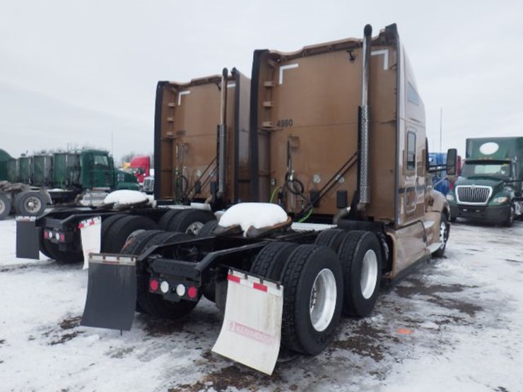 2022-kenworth-t680-image-12