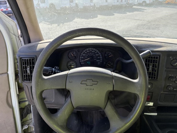 2007-utility-van-image-12