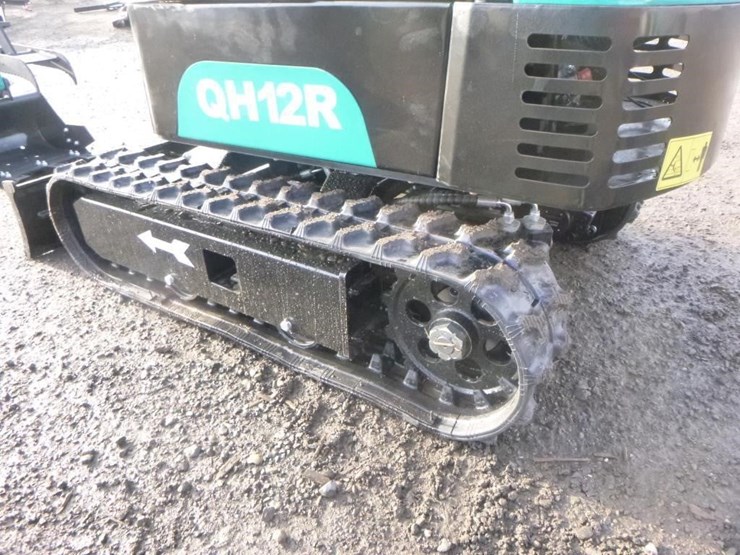 agt-qh12r-hydraulic-excavator-image-29