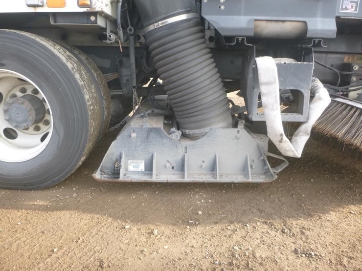 2016-tymco-600-image-10