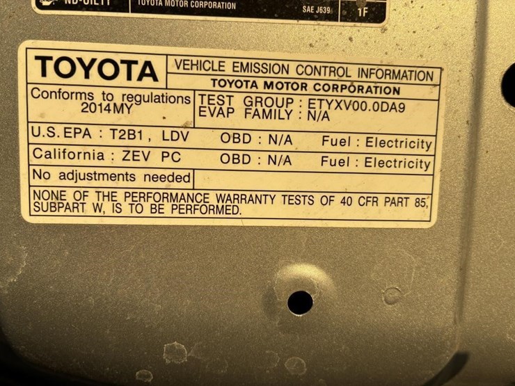 2014-toyota-rav4-image-8