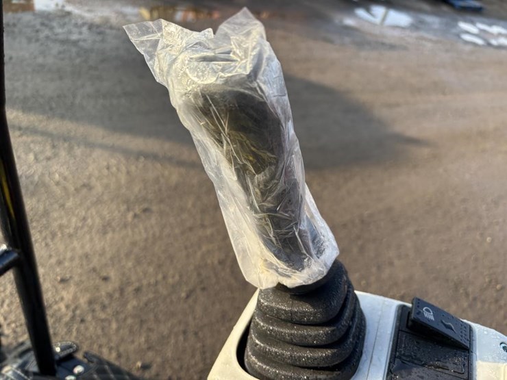 2025-tpm-18bs-hydraulic-excavator-image-22