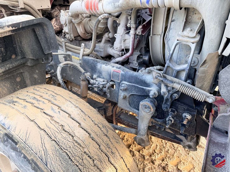 2018-mack-granite-gu713-image-47