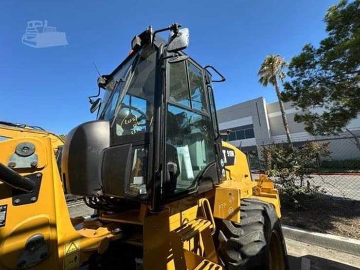 2018-caterpillar-910m-image-16