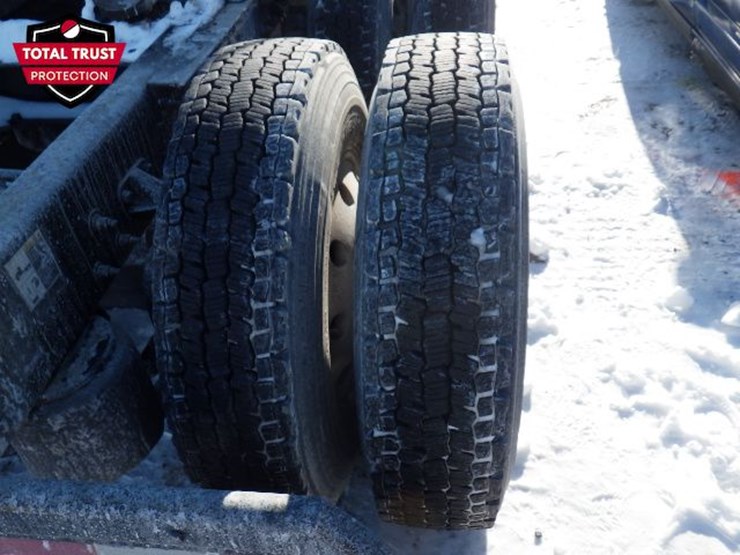 2019-peterbilt-579-image-7