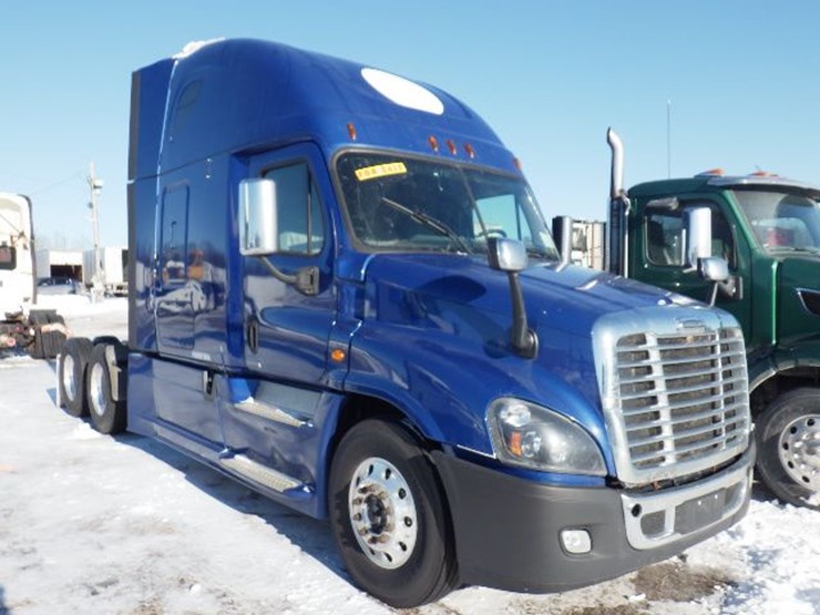 2019-freightliner-cascadia-125-image-3