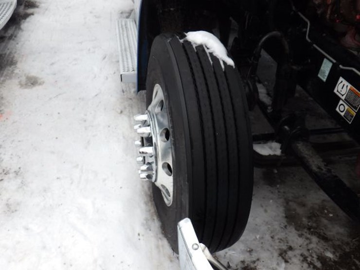 2020-peterbilt-579-image-28