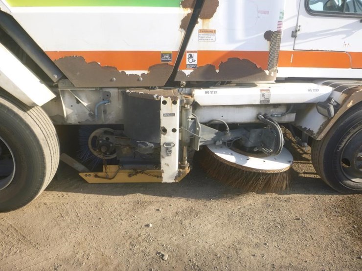 2013-global-m4-sweeper-image-11