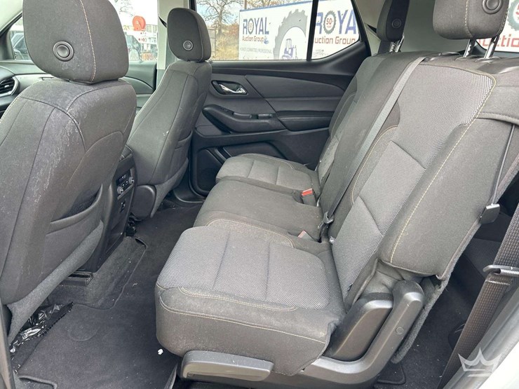 2018-chevrolet-traverse-image-21