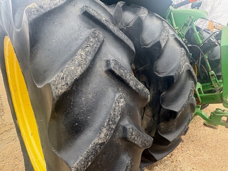 john-deere-8320r-image-5