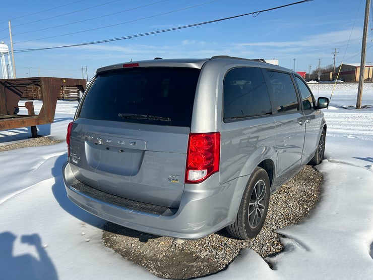 2018-dodge-grand-caravan-image-3